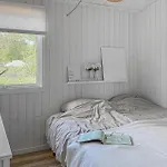3 Bedroom Amazing In Casa de Férias Sjolund