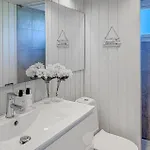 3 Bedroom Amazing In Casa de Férias Sjolund