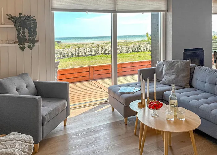 3 Bedroom Amazing In Σπίτι διακοπών Sjolund