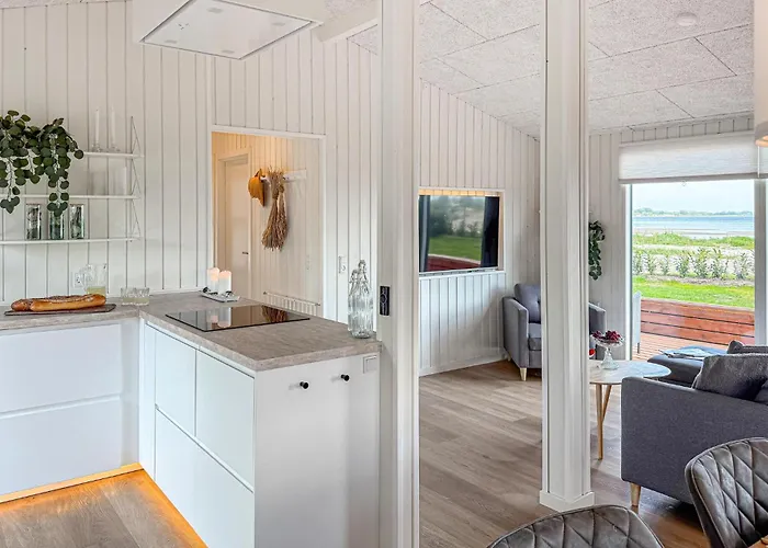 3 Bedroom Amazing In Σπίτι διακοπών Sjolund