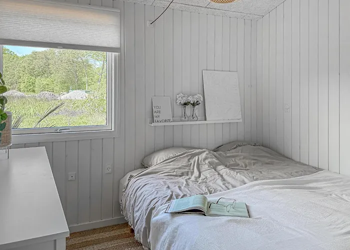 3 Bedroom Amazing In Σπίτι διακοπών Sjolund