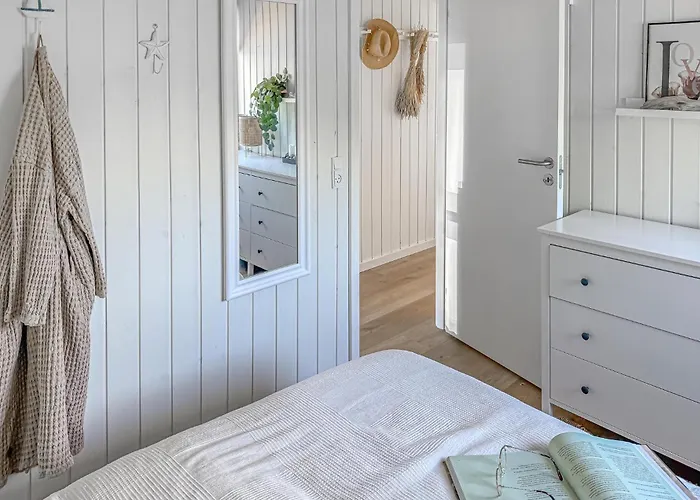 3 Bedroom Amazing In Sjolund