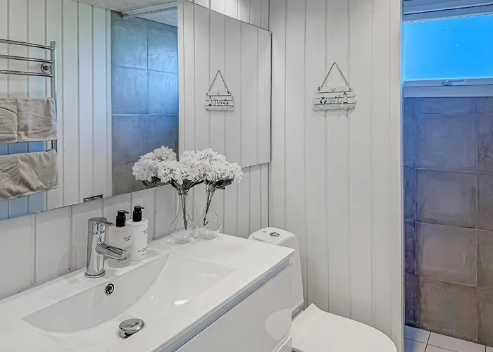 3 Bedroom Amazing In Σπίτι διακοπών Sjolund